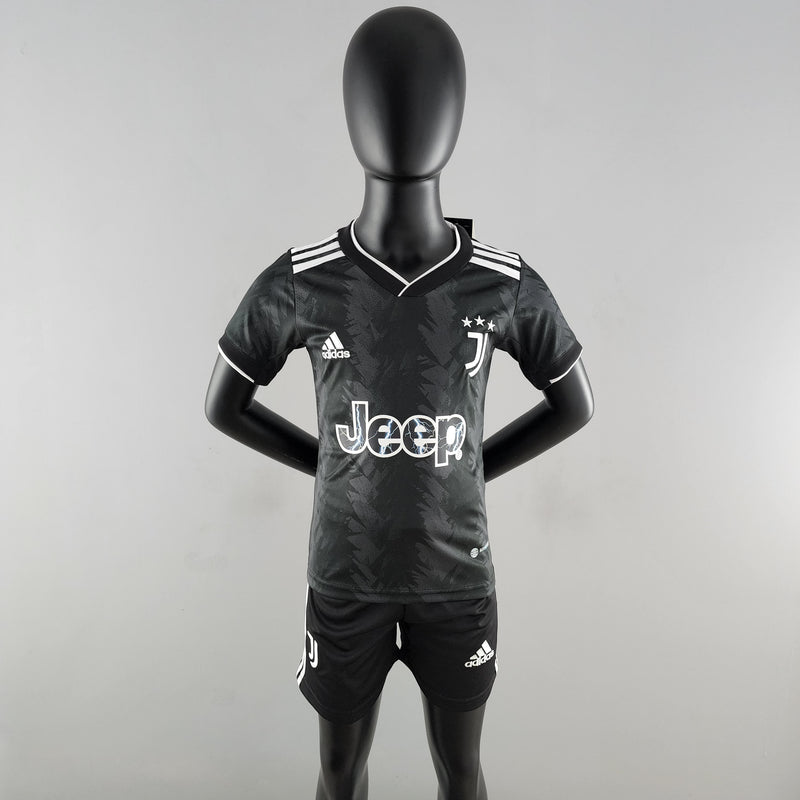 Kit Infantil Juventus II 22/23 - Preto e Branco