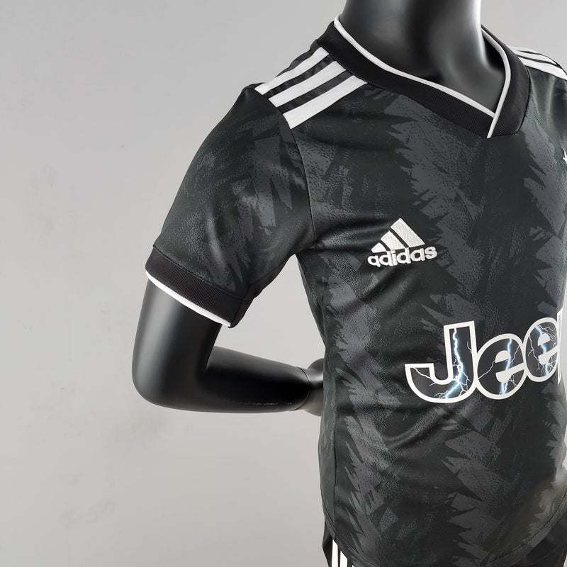 Kit Infantil Juventus II 22/23 - Preto e Branco