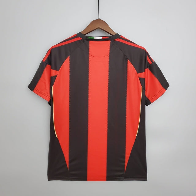 Camisola AC Milan Retrô 2010/2011 - Vermelha e Preta