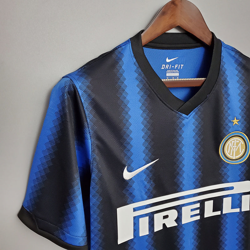 Camisola Inter de Milão Retrô 2010/2011 - Azul e Preta