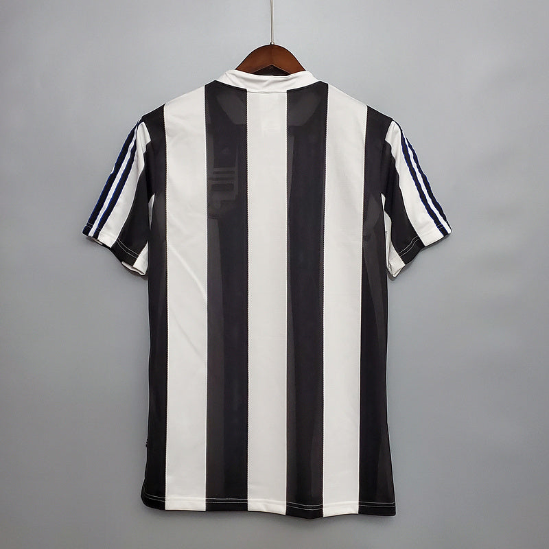 Camisola Newcastle Retrô 1995/1997 - Preta e Branca