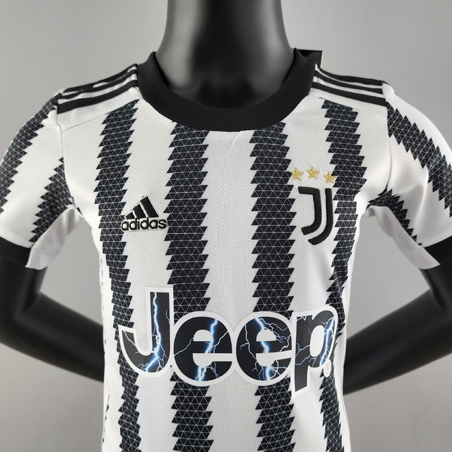 Kit Infantil Juventus 22/23 - Branco e Preto