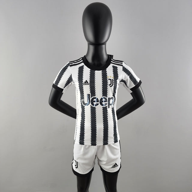 Kit Infantil Juventus 22/23 - Branco e Preto