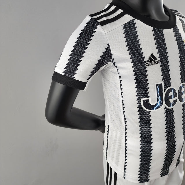 Kit Infantil Juventus 22/23 - Branco e Preto